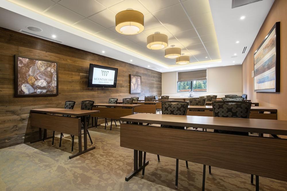 Mountain View Inn & Suites Sundre Экстерьер фото