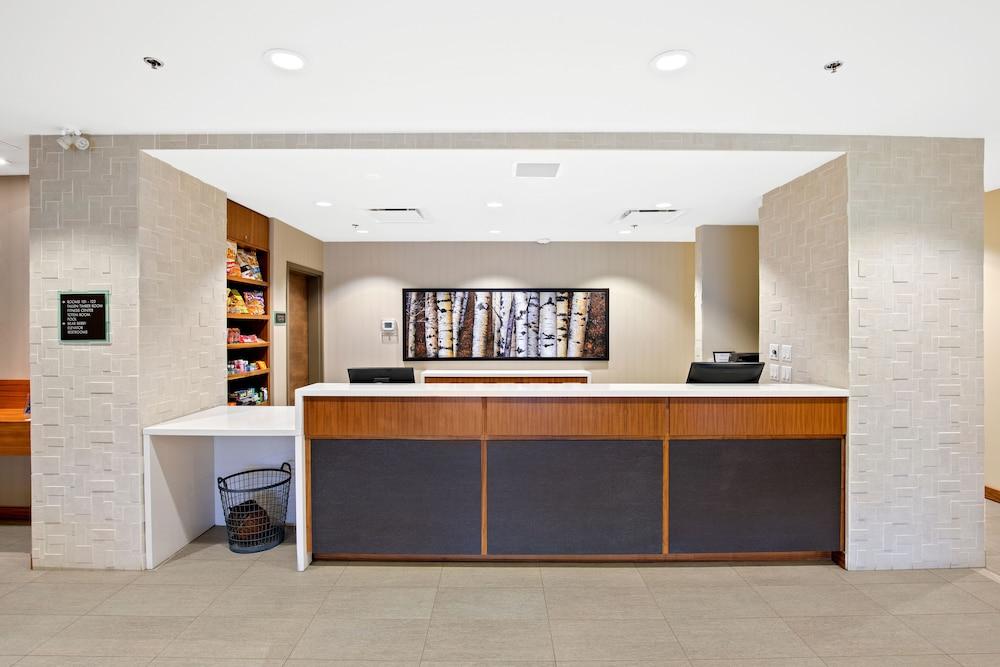 Mountain View Inn & Suites Sundre Экстерьер фото