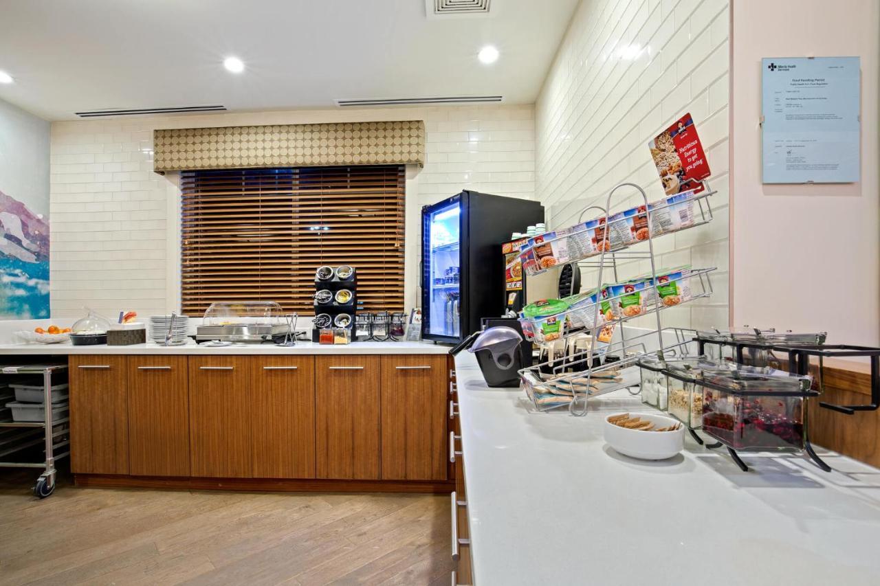 Mountain View Inn & Suites Sundre Экстерьер фото