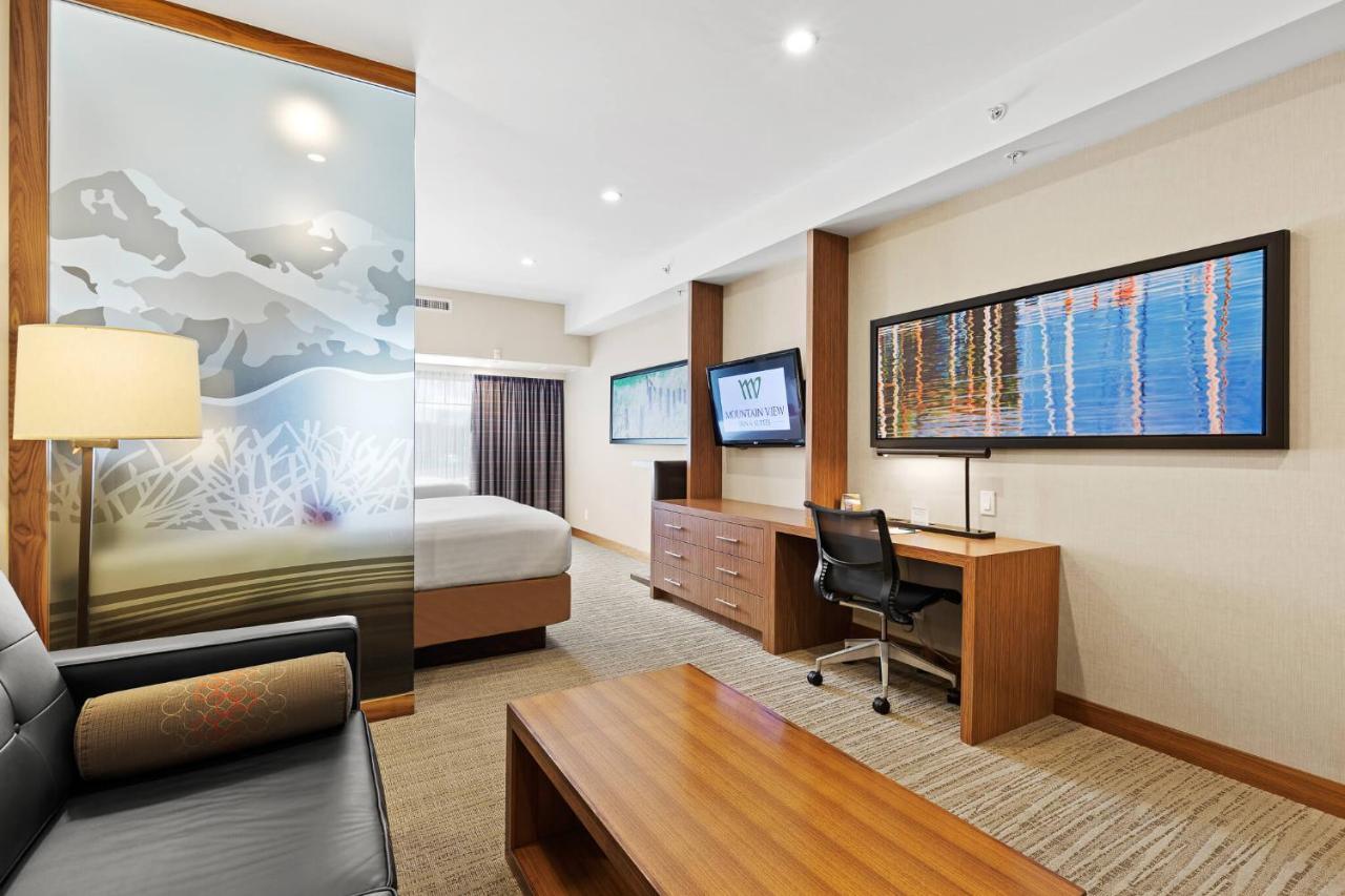 Mountain View Inn & Suites Sundre Экстерьер фото