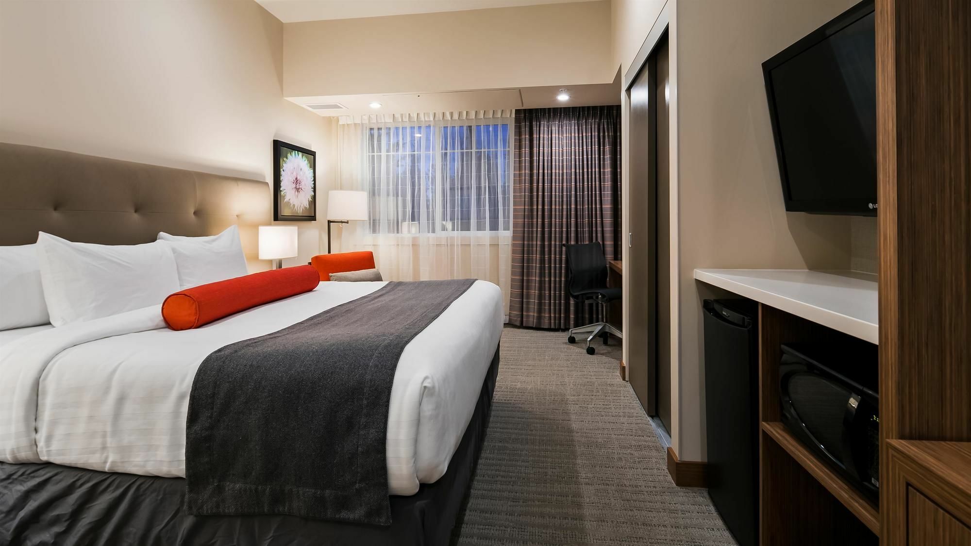 Mountain View Inn & Suites Sundre Экстерьер фото