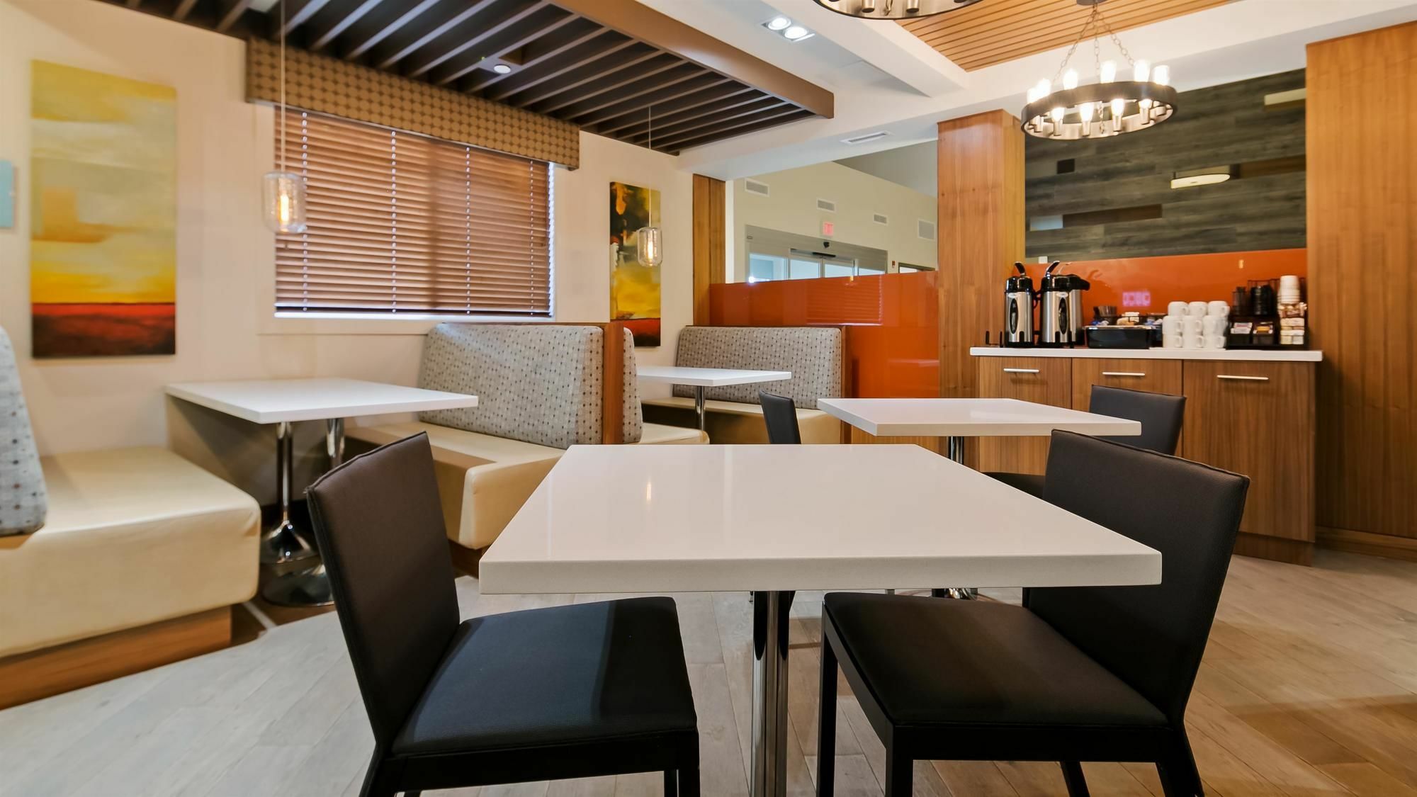 Mountain View Inn & Suites Sundre Экстерьер фото
