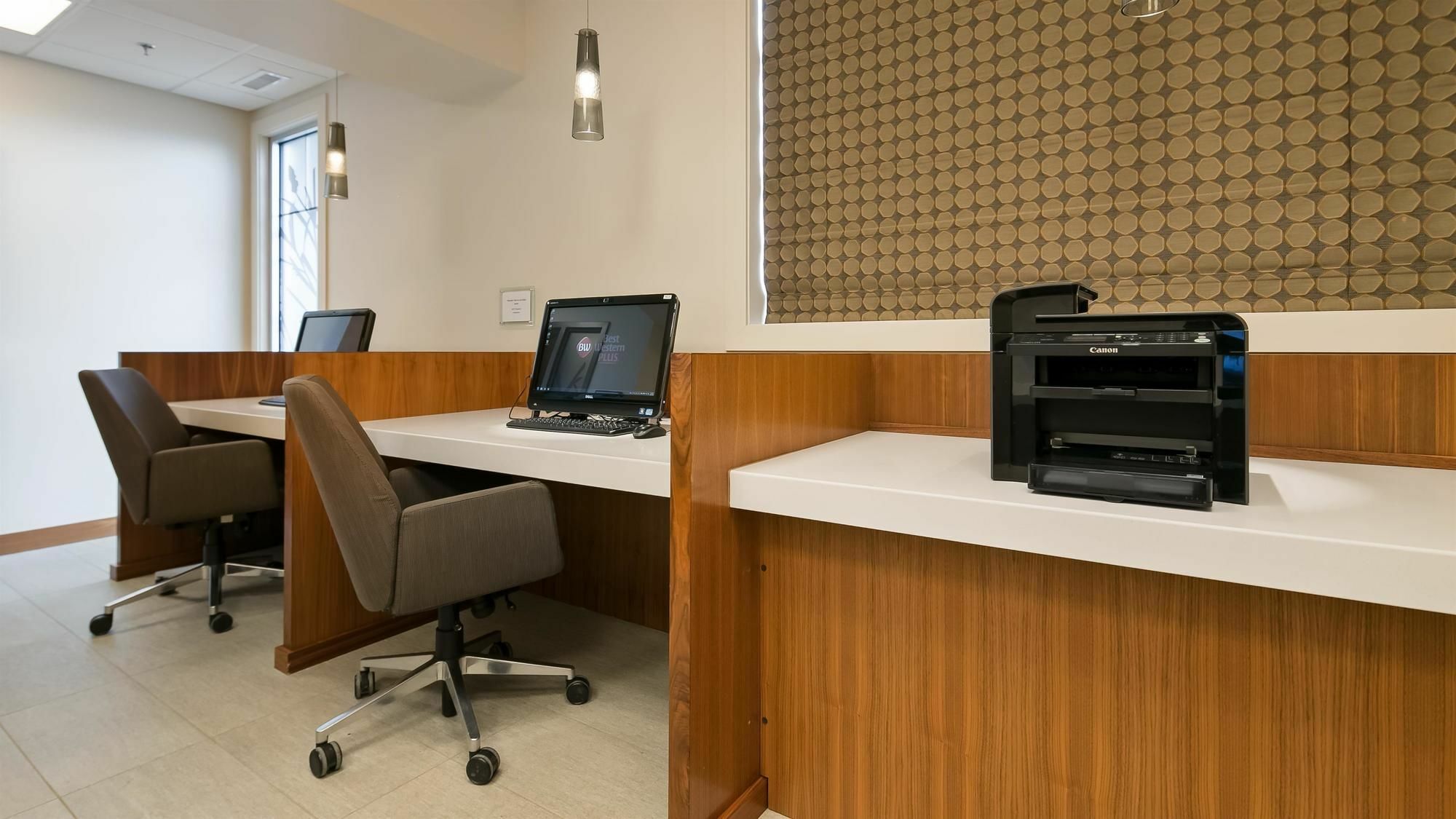 Mountain View Inn & Suites Sundre Экстерьер фото